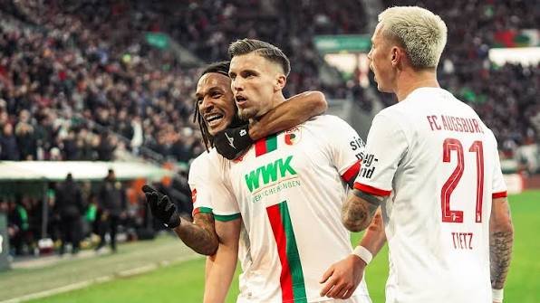 Augsburg vs Schalke 04 — WWK Arena, Augsburg