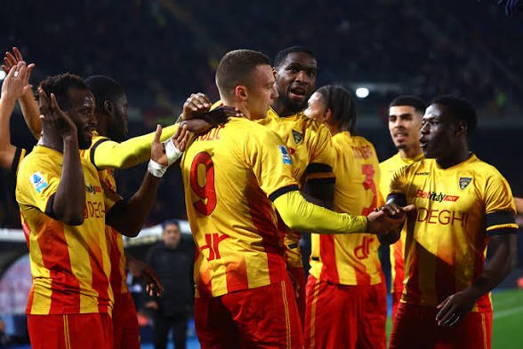 US Lecce vs AS Roma — Stadio Via del Mare, Lecce