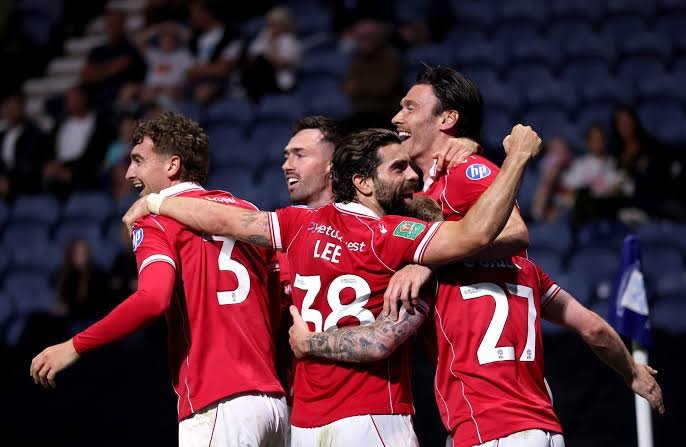 Wrexham vs Millwall — Wrexham Racecourse Ground, Wrexham