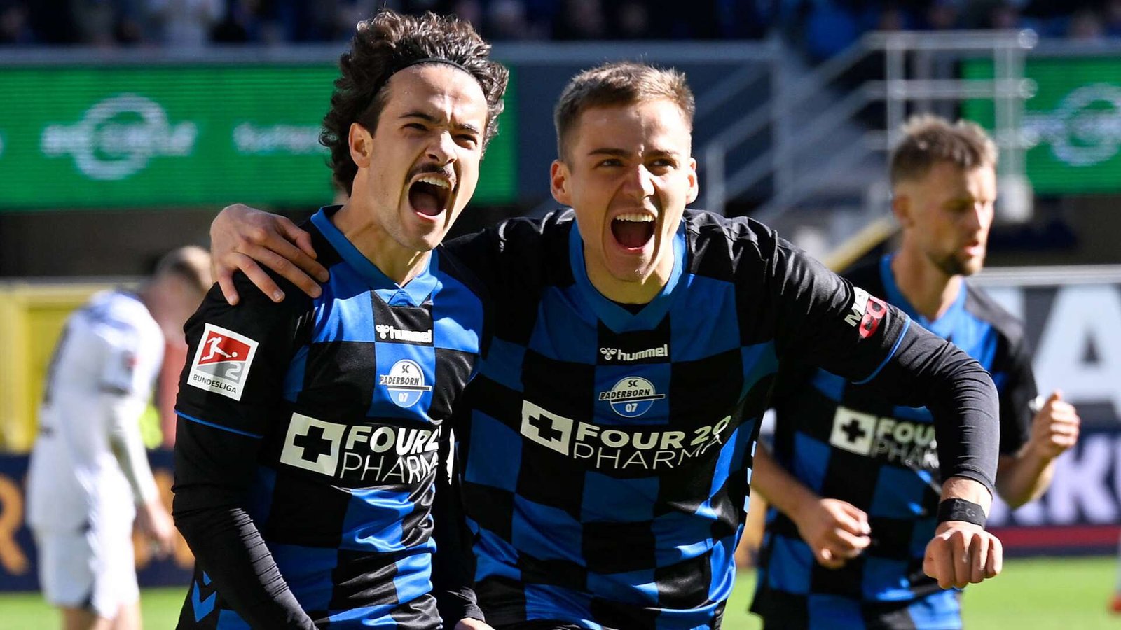 SC Paderborn 07 vs SC Freiburg — Benteler Arena, Paderborn