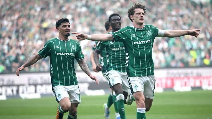 SV Werder Bremen vs Bayer 04 Leverkusen — Weser-Stadion, Bremen