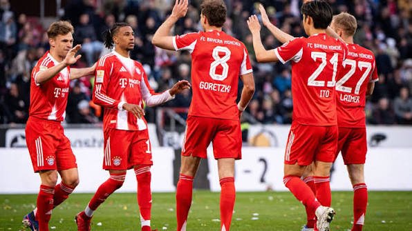 Bayern Munich vs Borussia Mönchengladbach — Allianz Arena, Munich